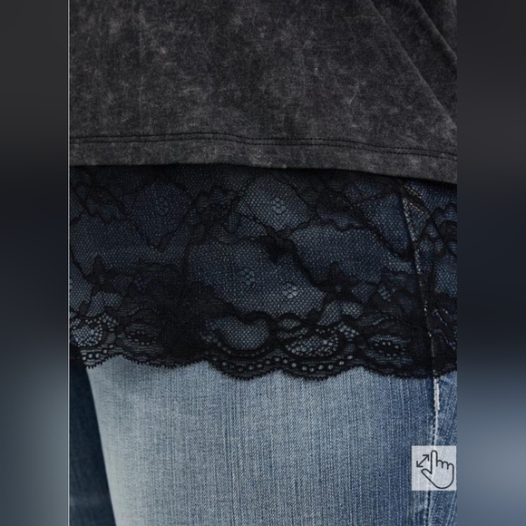 TORRID DISNEY Alice In Wonderland Black Lace Hem Top! NWT! - Picture 4 of 7